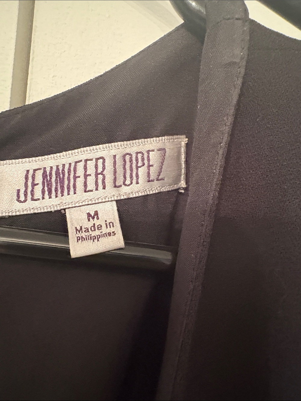 Jennifer Lopez Black Sleeveless Short Romper - Picture 7 of 7